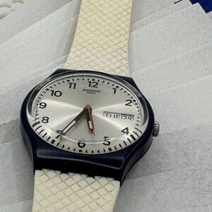 Swatch Watch White Delight GN720 Classic 2014
